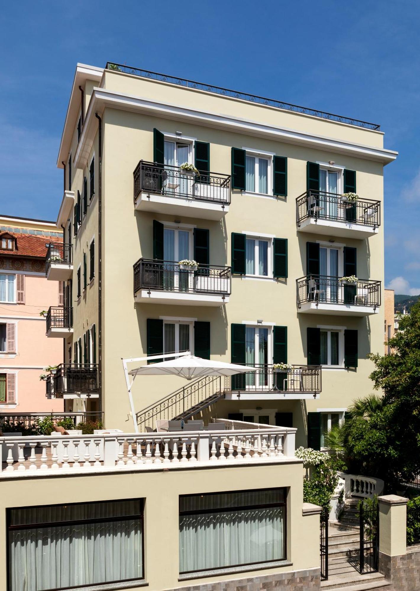 Residence San Marco Suites&Apartments Alassio Dış mekan fotoğraf